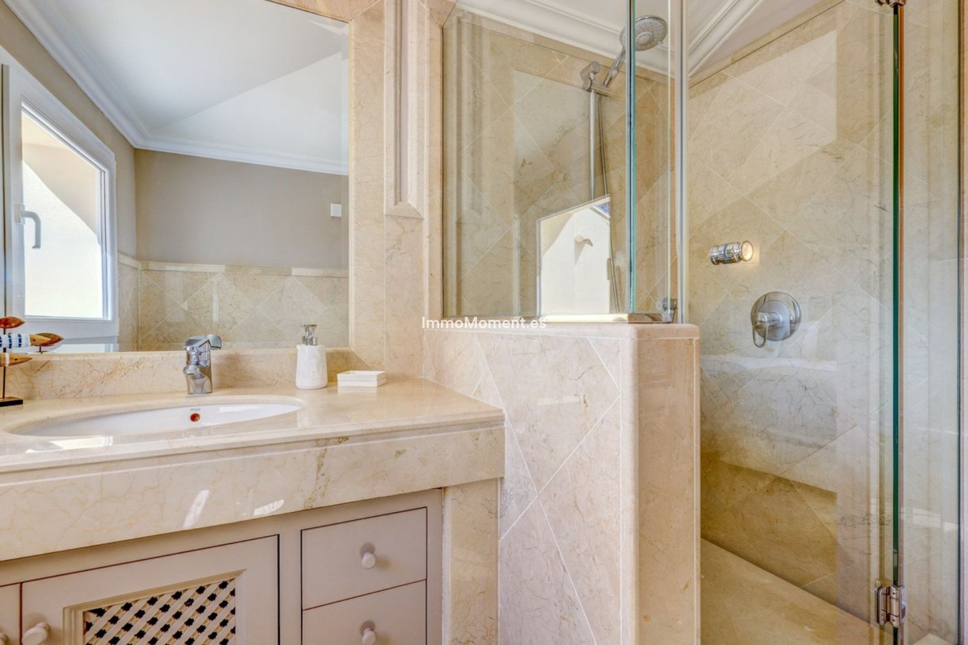 Wiederverkauf - Wohnung - Marbella - Nueva Andalucía