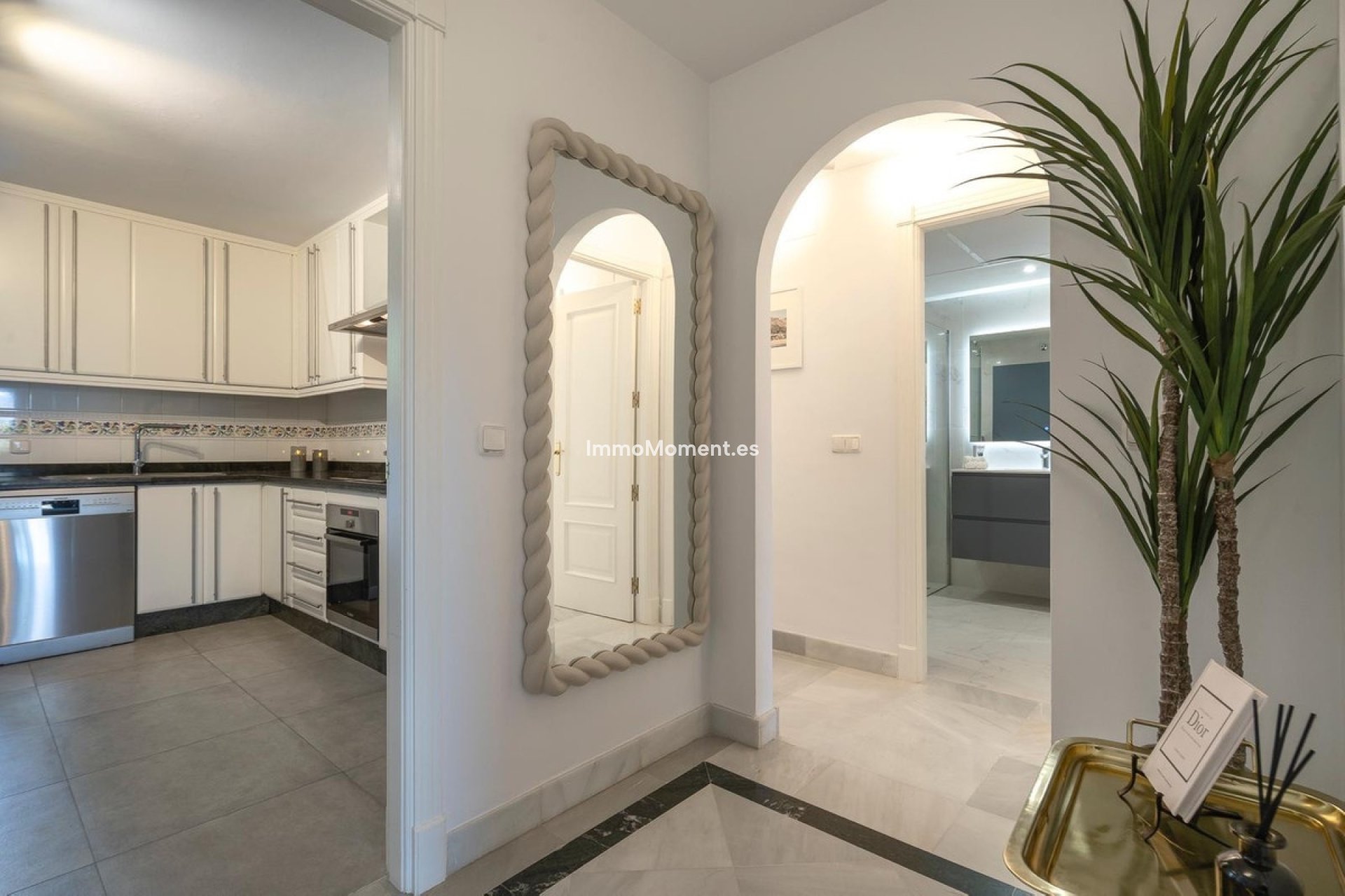 Wiederverkauf - Wohnung - Marbella - Nueva Andalucía