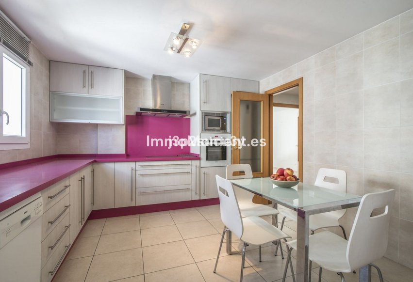 Wiederverkauf - Wohnung - Marbella - Nueva Andalucía