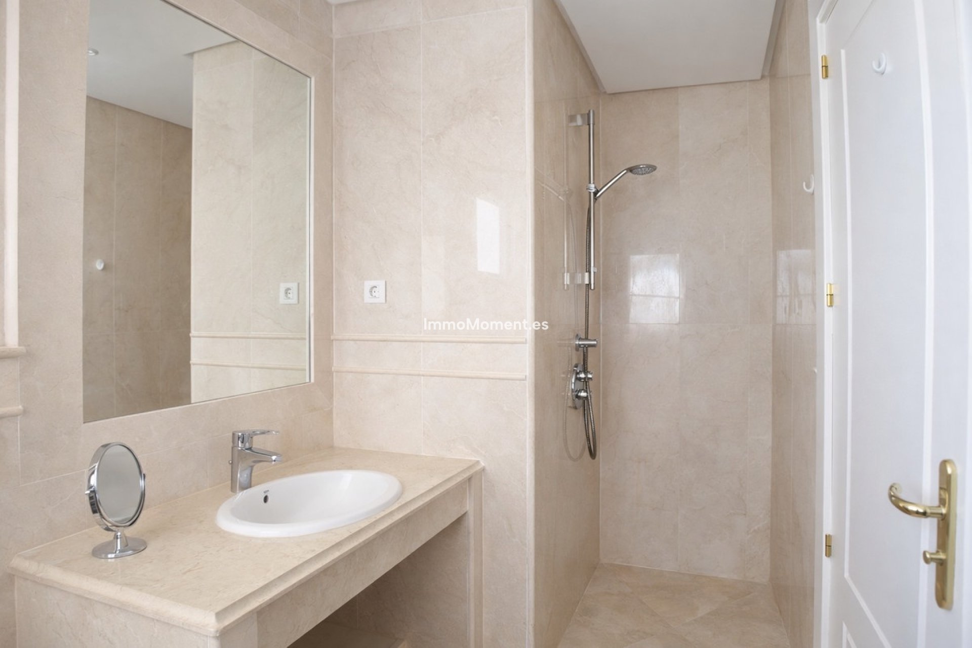 Wiederverkauf - Wohnung - Marbella - Nueva Andalucía