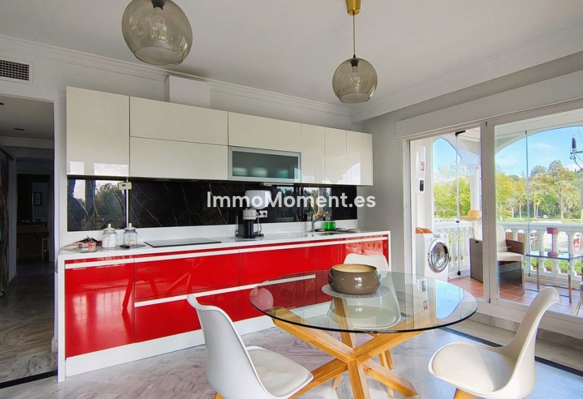 Wiederverkauf - Wohnung - Marbella - Nueva Andalucía