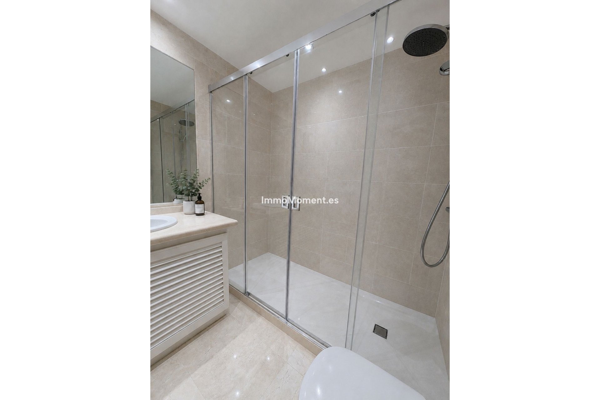 Wiederverkauf - Wohnung - Marbella - Nueva Andalucía