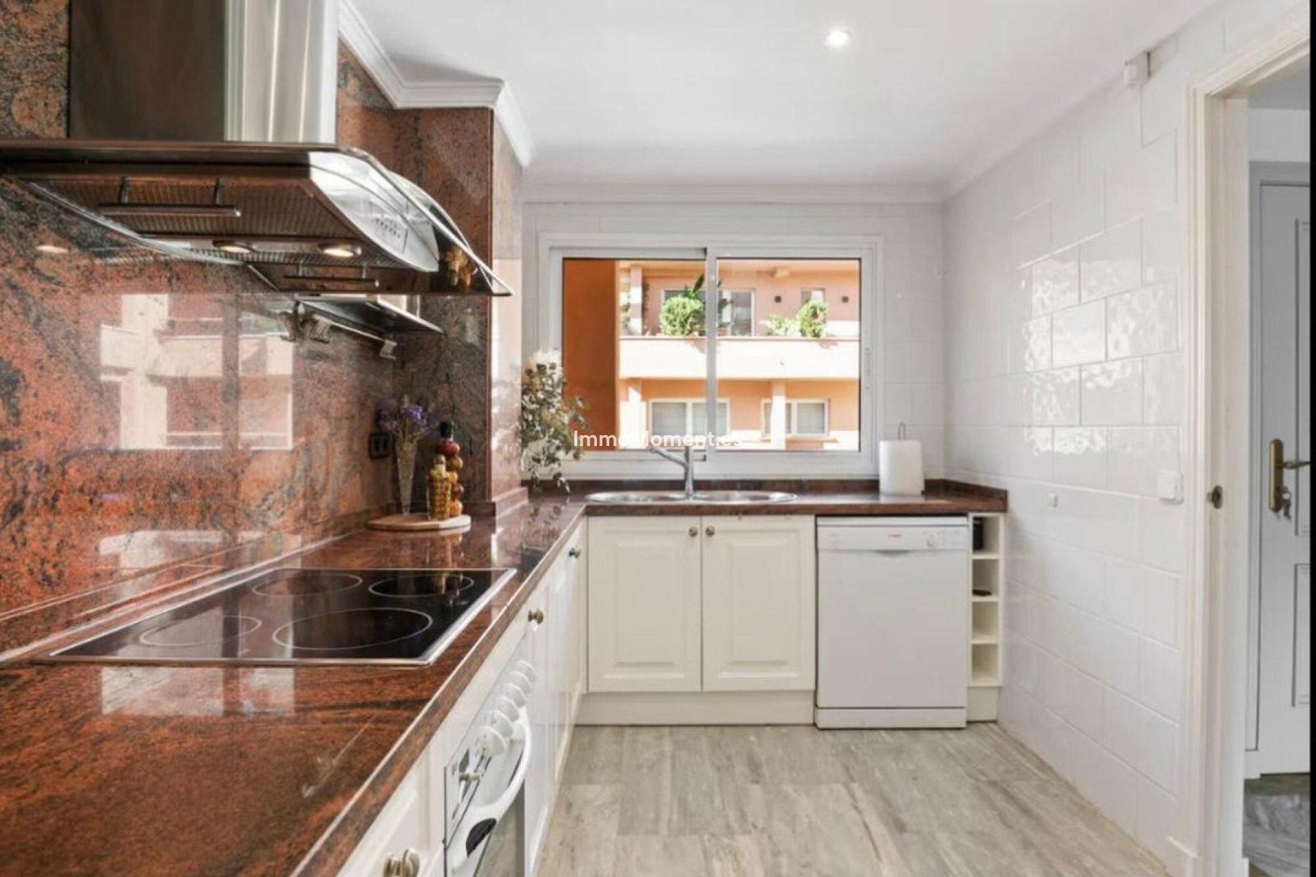 Wiederverkauf - Wohnung - Marbella - Nueva Andalucía