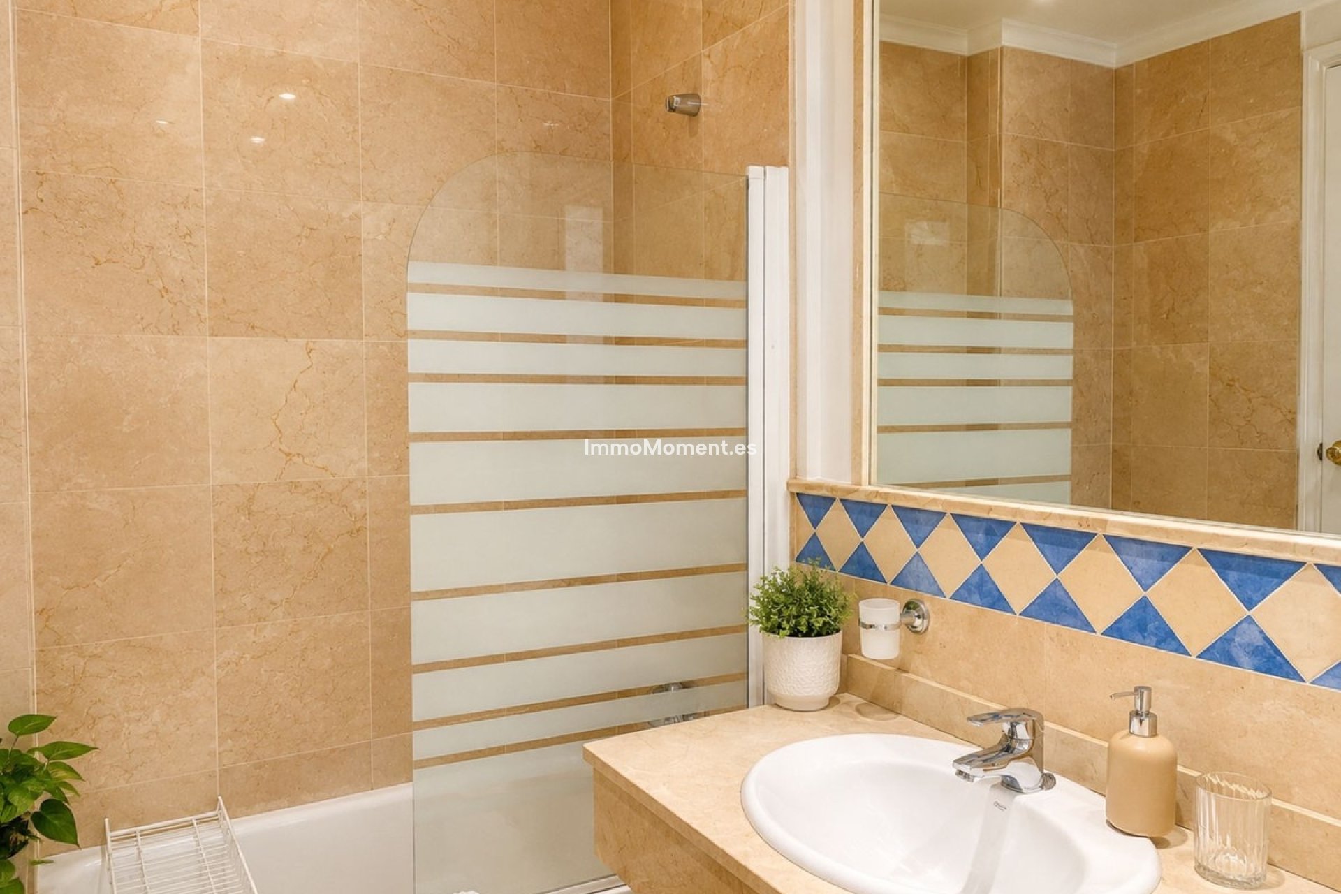Wiederverkauf - Wohnung - Marbella - Nueva Andalucía