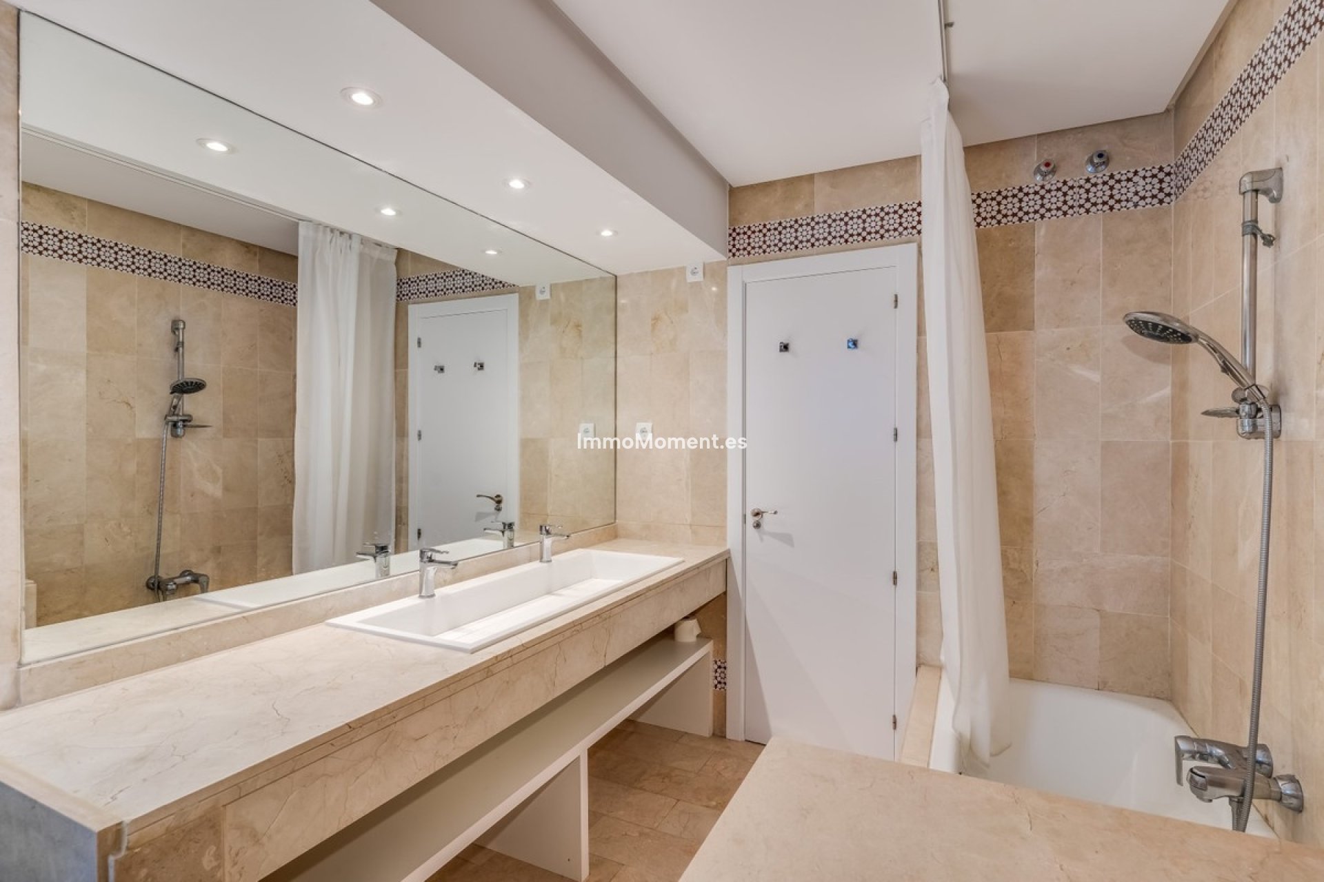 Wiederverkauf - Wohnung - Marbella - Puerto Banús