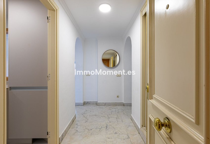 Wiederverkauf - Wohnung - Marbella - Puerto Banús