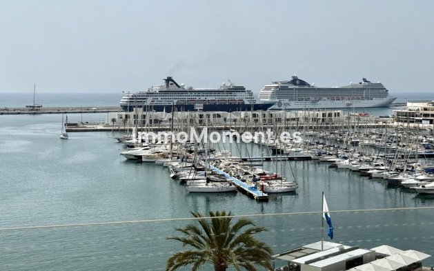 Wohnung - Wiederverkauf - Alicante - Alicante Centro