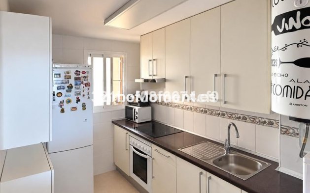 Wohnung - Wiederverkauf - Casares - Doña Julia