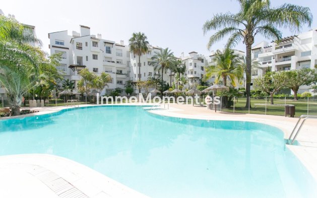 Wohnung - Wiederverkauf - Estepona  - Costalita