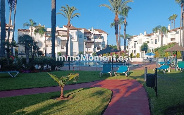Wohnung - Wiederverkauf - Estepona  - Costalita