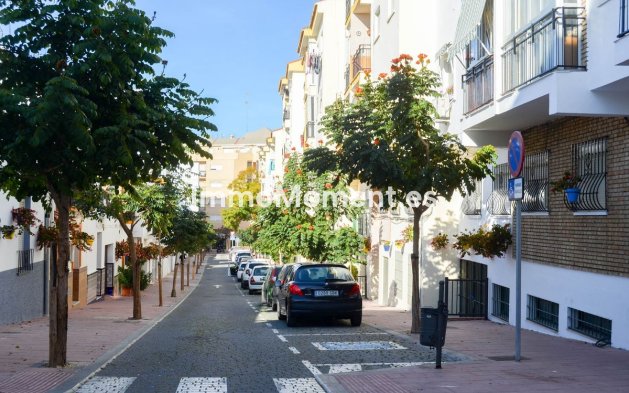 Wohnung - Wiederverkauf - Estepona  - Estepona Centro