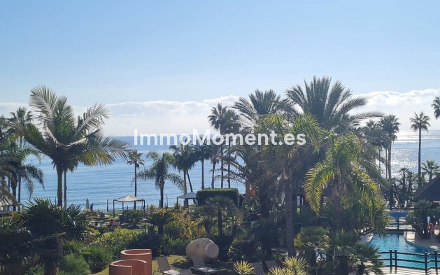 Wohnung - Wiederverkauf - Estepona  - Estepona Centro