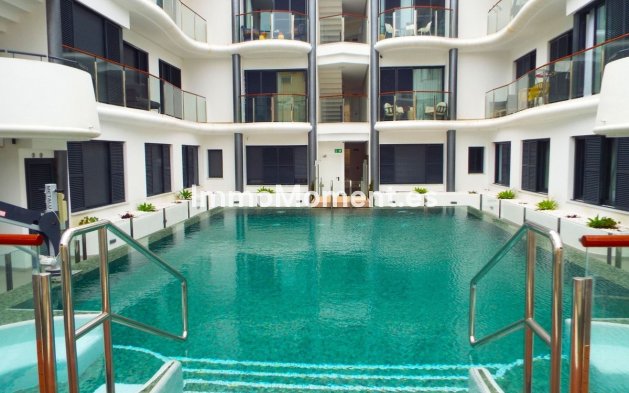 Wohnung - Wiederverkauf - Estepona  - Estepona Centro