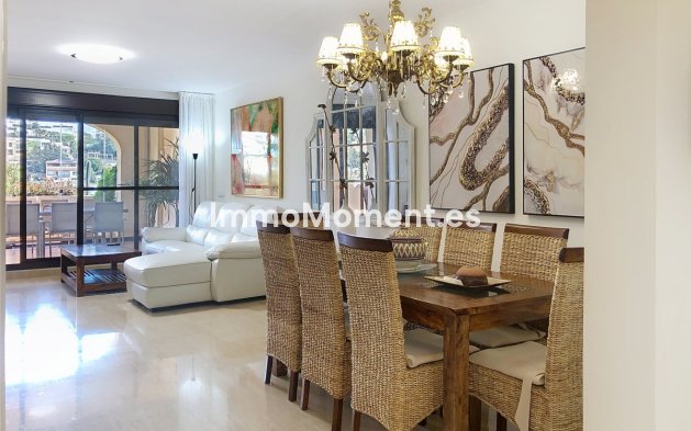 Wohnung - Wiederverkauf - Estepona  - Estepona Centro