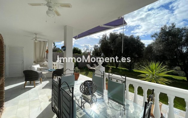 Wohnung - Wiederverkauf - Estepona  - Estepona Centro