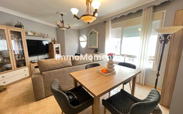 Wohnung - Wiederverkauf - Estepona  - Estepona Centro