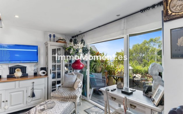 Wohnung - Wiederverkauf - Estepona  - Estepona Centro