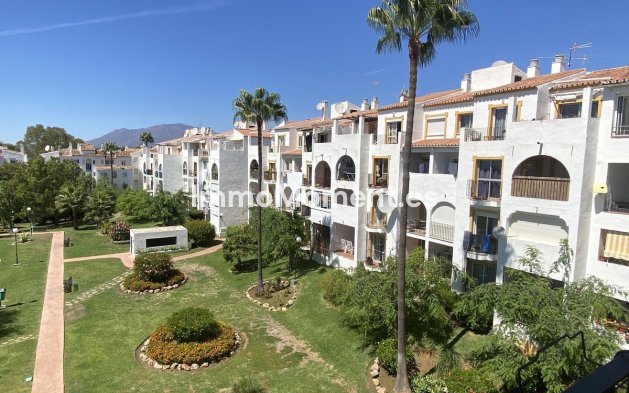 Wohnung - Wiederverkauf - Estepona  - RSO-63612