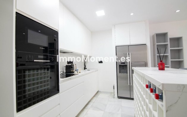 Wohnung - Wiederverkauf - Marbella - Puerto Banús