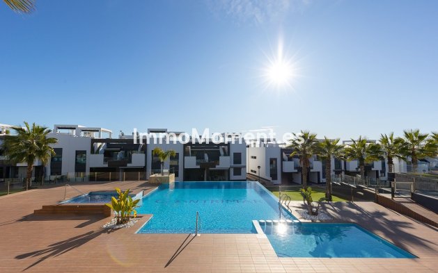 Wohnung - Wiederverkauf - Orihuela Costa - Punta Prima