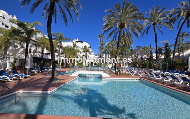 Wohnung - Wiederverkauf - Puerto Banús - Puerto Banús