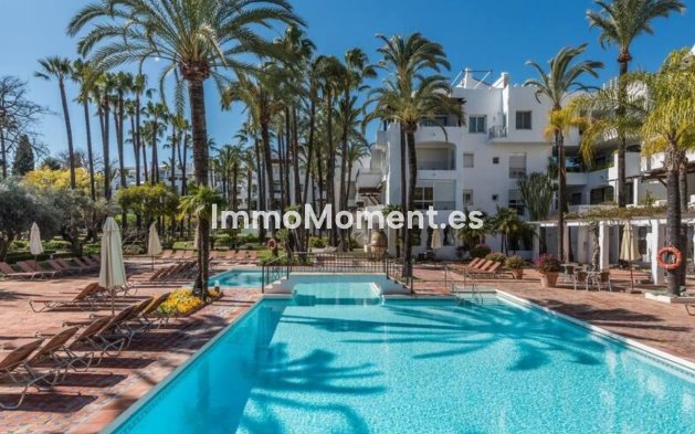 Wohnung - Wiederverkauf - Puerto Banús - Puerto Banús
