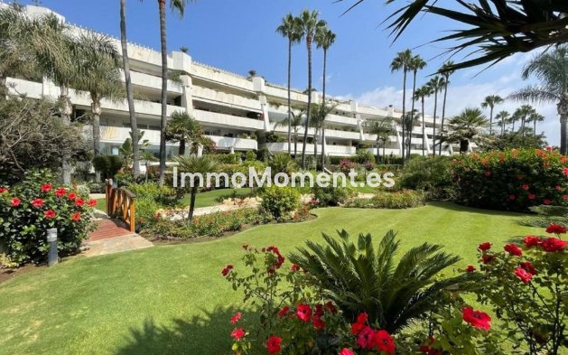 Wohnung - Wiederverkauf - Puerto Banús - Puerto Banús
