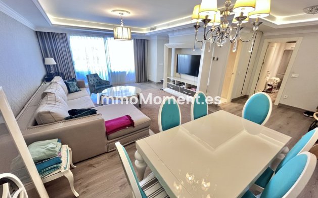 Wohnung - Wiederverkauf - Puerto Banús - Puerto Banús