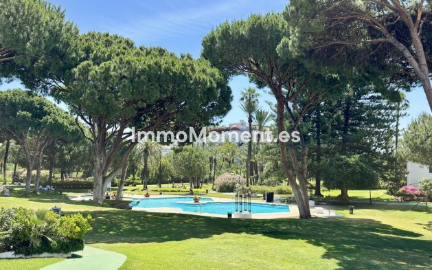 Wohnung - Wiederverkauf - Puerto Banús - Puerto Banús