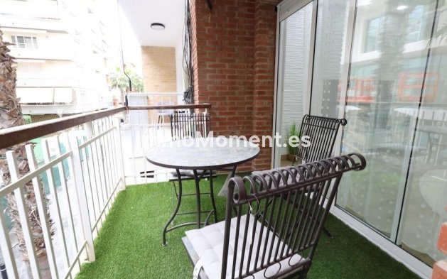 Wohnung - Wiederverkauf - Torrevieja - Torrevieja Centro