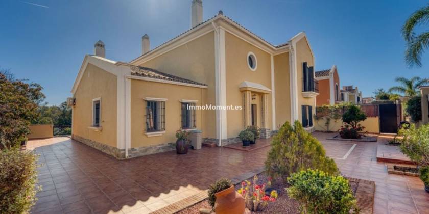 LUXE VILLA MET 5 SLAAPKAMERS TE KOOP IN MARBELLA | GUADALMINA