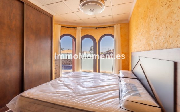 Resale - Detached villa - Orihuela Costa