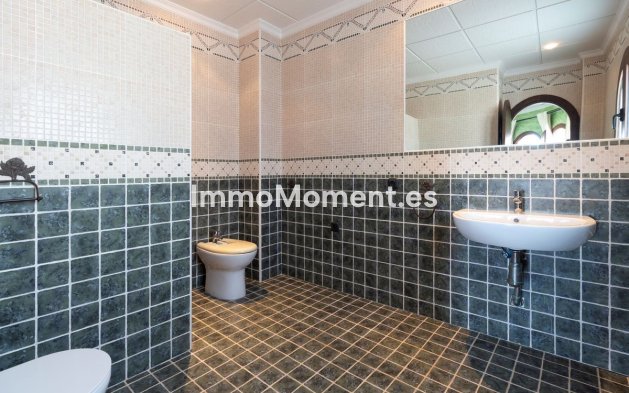 Resale - Detached villa - Orihuela Costa