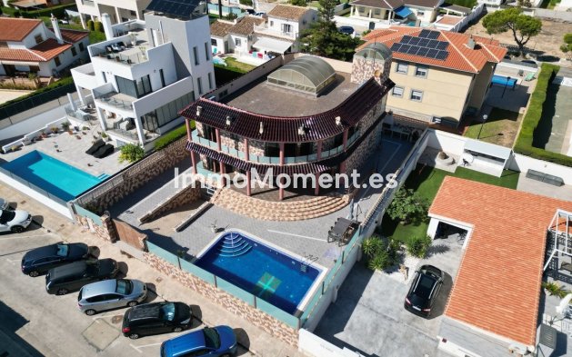 Resale - Detached villa - Orihuela Costa