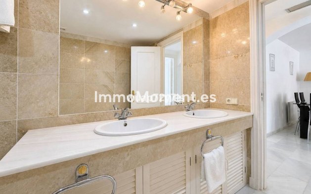 Revente - Maison mitoyenne - Estepona  - New Golden Mile