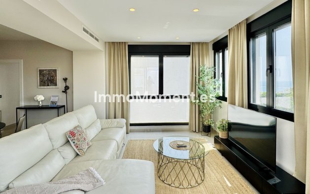 Resale - Apartment - Puerto Banús