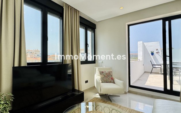 Resale - Apartment - Puerto Banús