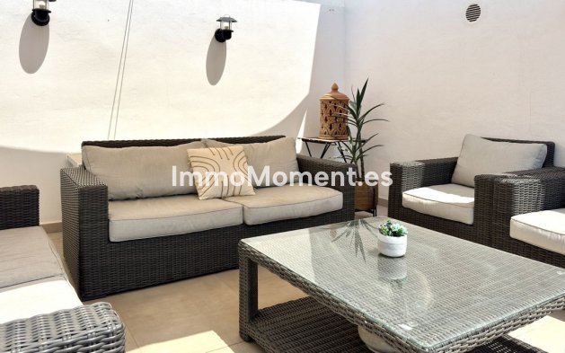 Resale - Apartment - Puerto Banús