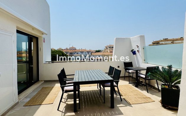 Resale - Apartment - Puerto Banús