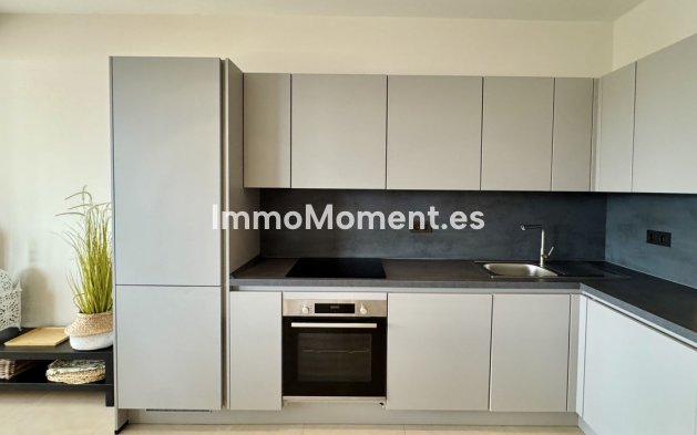 Resale - Apartment - Puerto Banús