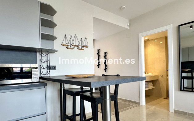Resale - Apartment - Puerto Banús
