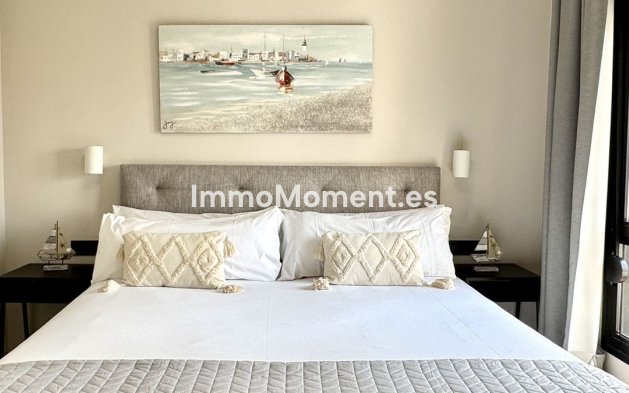 Resale - Apartment - Puerto Banús