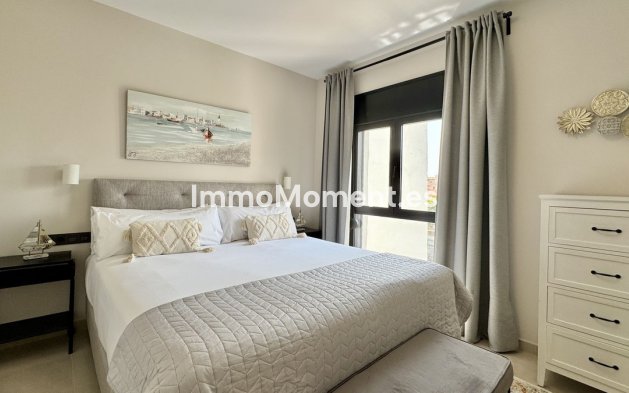 Resale - Apartment - Puerto Banús