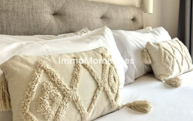 Resale - Apartment - Puerto Banús