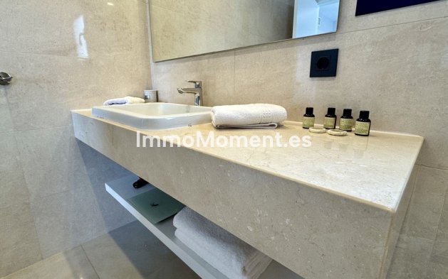 Resale - Apartment - Puerto Banús