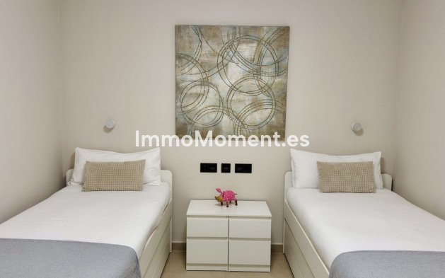 Resale - Apartment - Puerto Banús