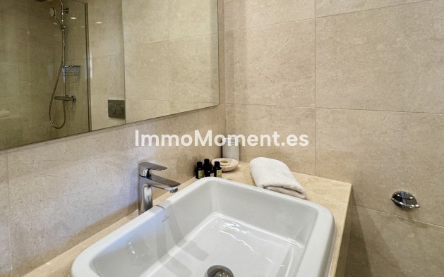 Resale - Apartment - Puerto Banús