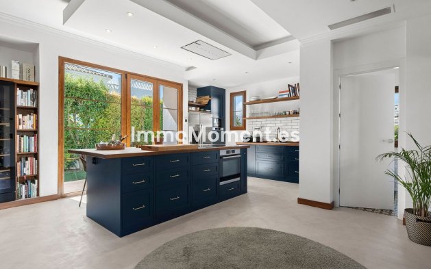 Resale - Detached villa - Estepona - Selwo