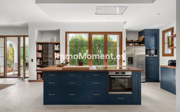 Resale - Detached villa - Estepona - Selwo