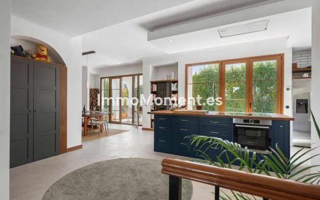 Resale - Detached villa - Estepona - Selwo